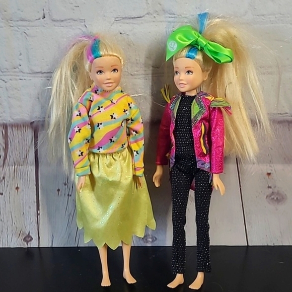 Just Play JoJo Siwa 10" Singing Doll Sings Hit Song Titled Non Stop Set Of Two - Picture 4 of 13